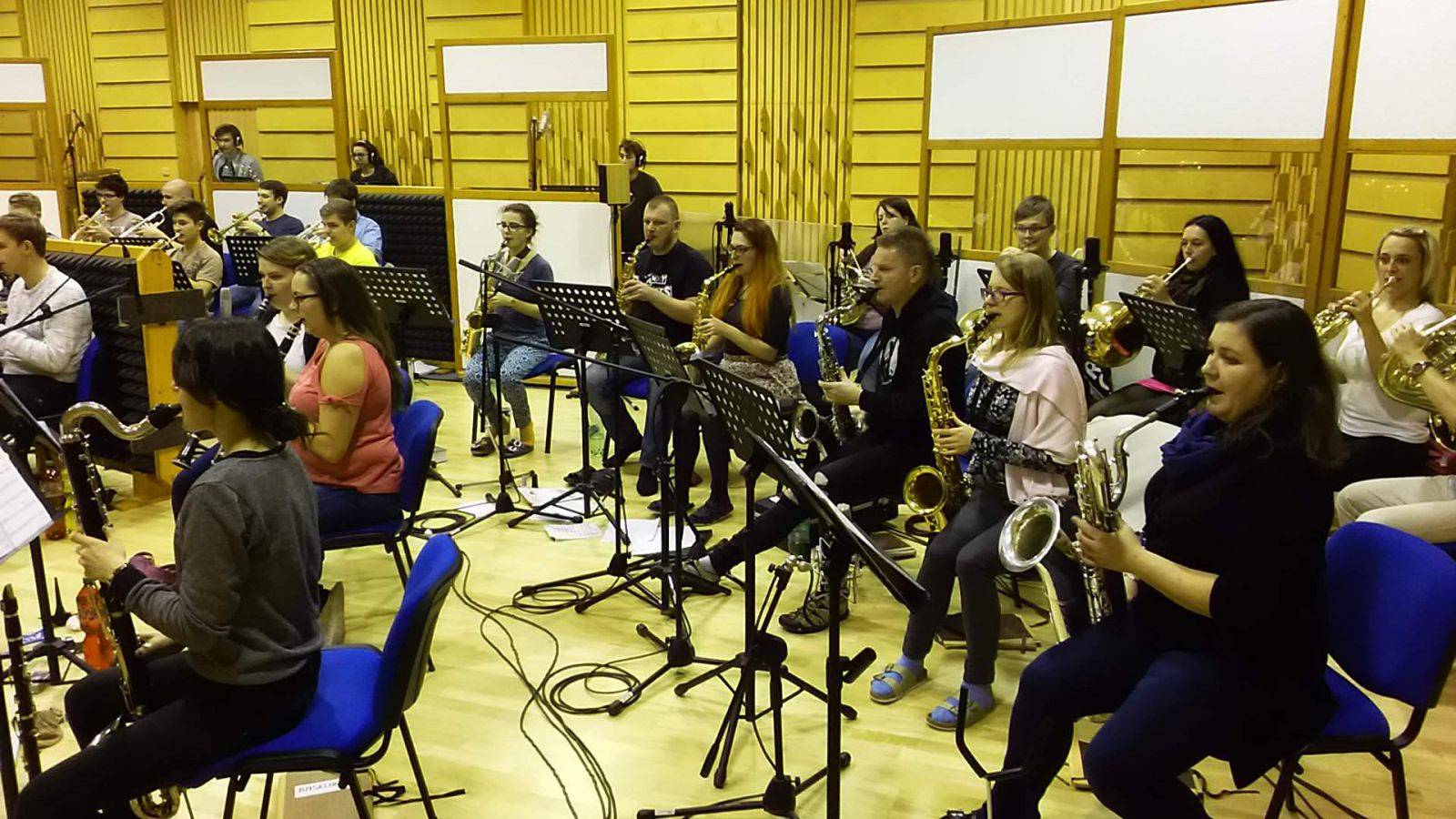 DOM ZUŠ Jeseník - nahrávání CD ve studiu TONSTON