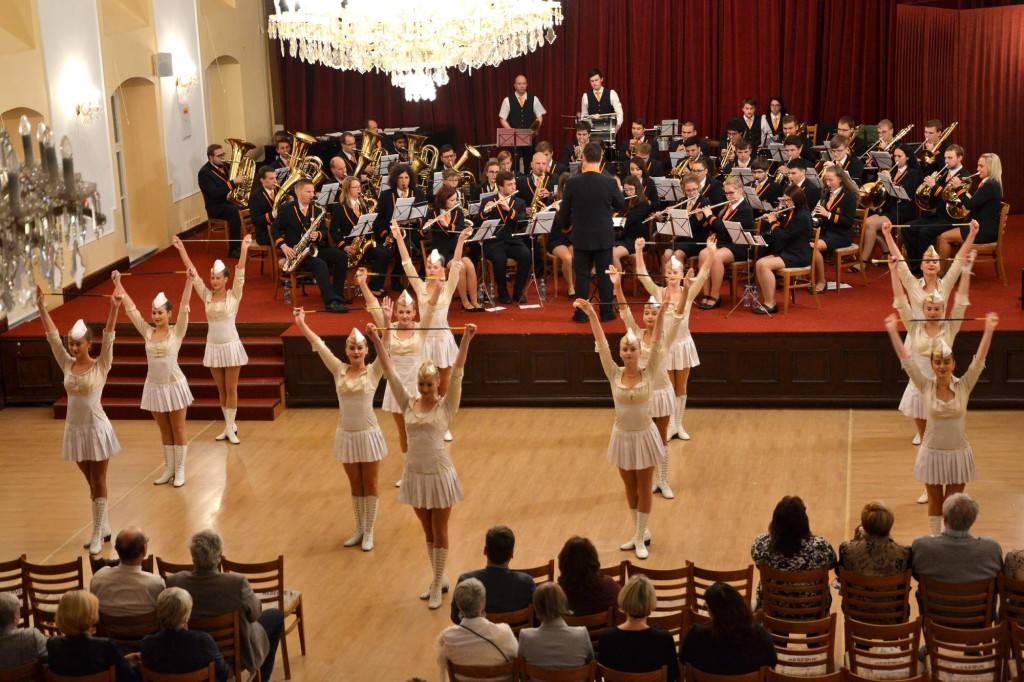 Koncert DOM ZUŠ Jeseník a Crazy girls na závěr Týdne Vincenze Priessnitze