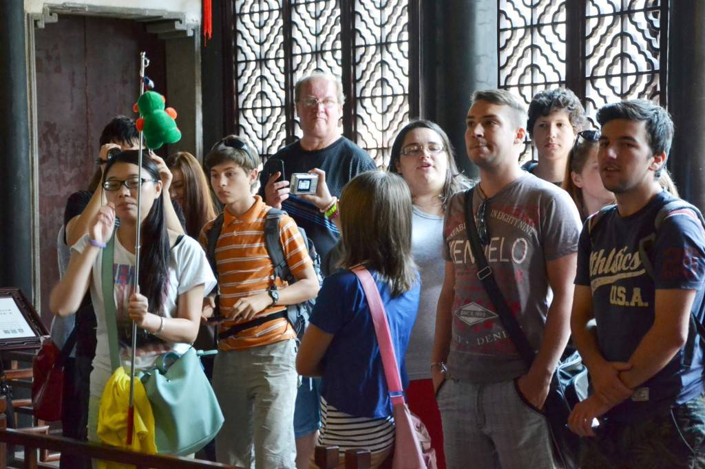 DOM ZUŠ Jeseník a Crazy Girls - Šanghaj - Čína