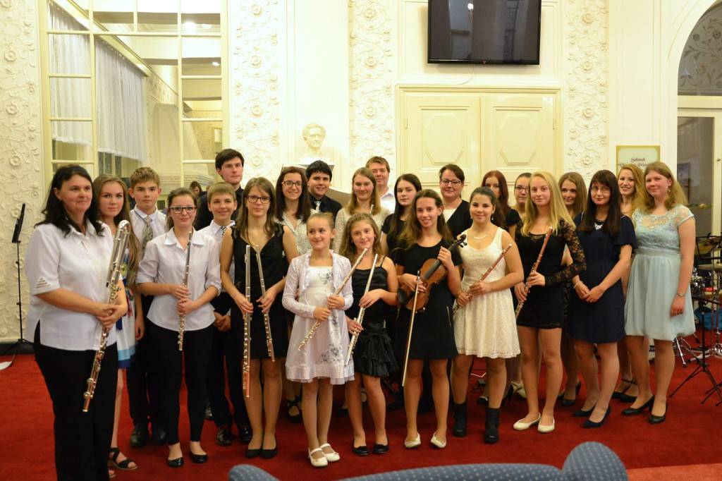 Podvečerní koncertu souboru JESFLET