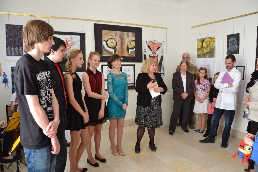 VERNISÁŽ ABSOLVENTSKÉ VÝSTAVY I. STUPNĚ VÝTVARNÉHO OBORU