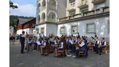 DOM ZUŠ Jeseník a Crazy Girls - Koncert před sanatoriem Priessnitz