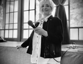 ČESKÉ UMĚLECKÉ ŠKOLSTVÍ A KULTURU ZASÁHLA SMUTNÁ ZPRÁVA